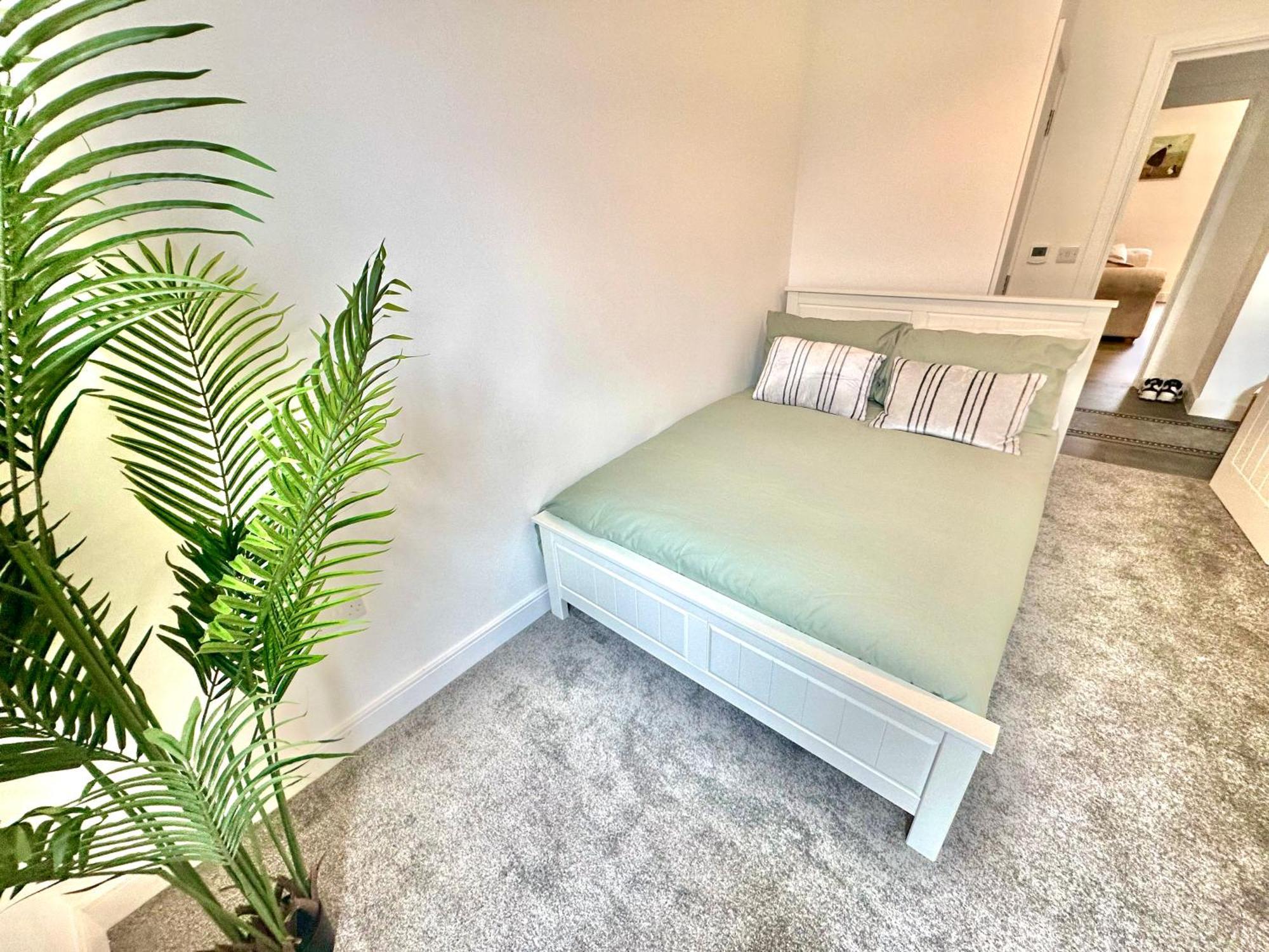 풀 Contemporary Charm By The Quay With Garden 아파트 외부 사진