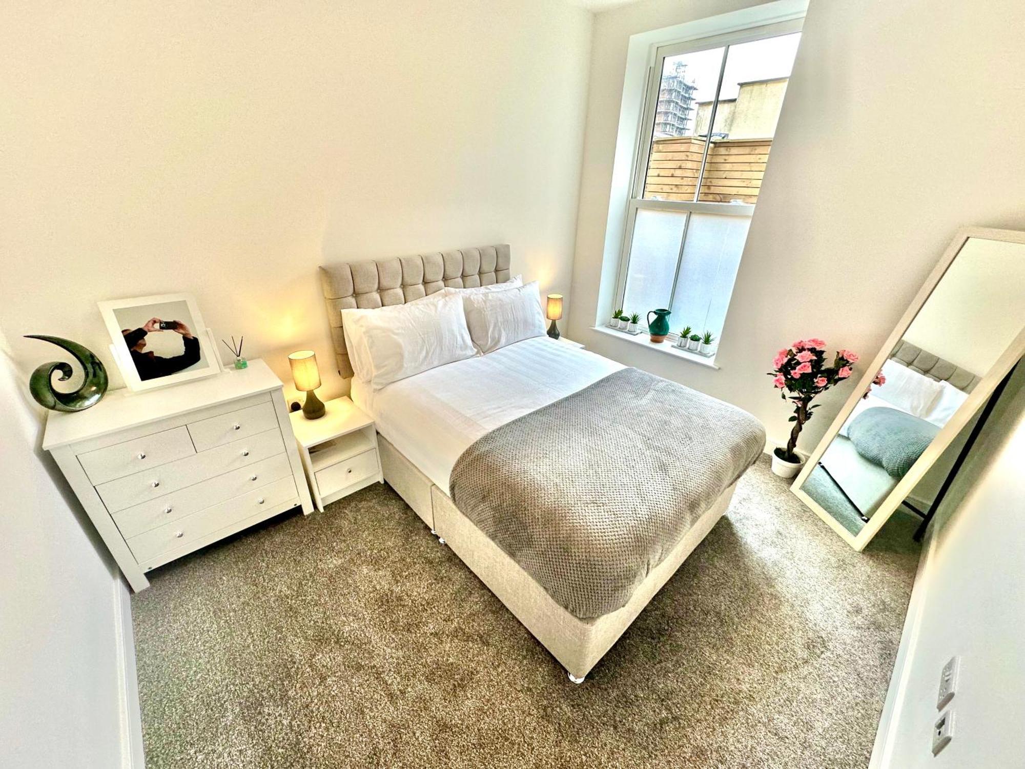 풀 Contemporary Charm By The Quay With Garden 아파트 외부 사진