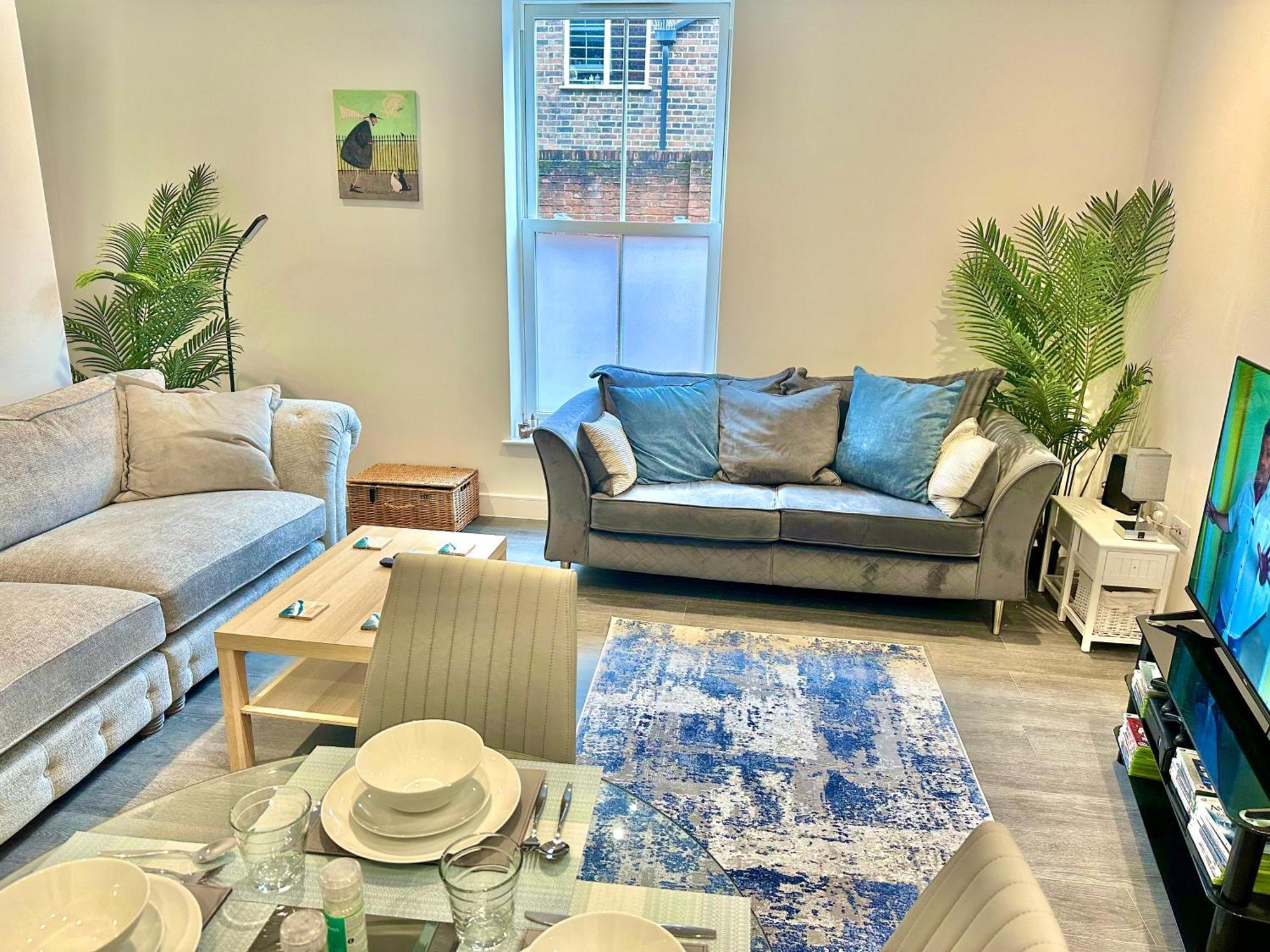 풀 Contemporary Charm By The Quay With Garden 아파트 외부 사진